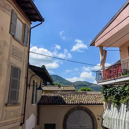 Casa Manu With Private Parking 伊塞奥