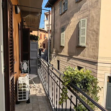 Casa Manu With Private Parking 伊塞奥